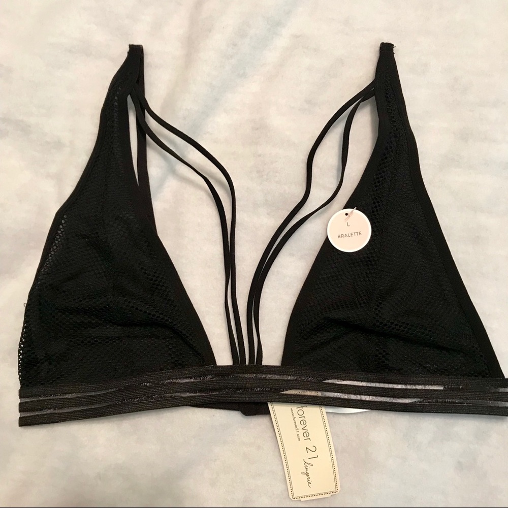 Forever 21 bralette! 🖤
